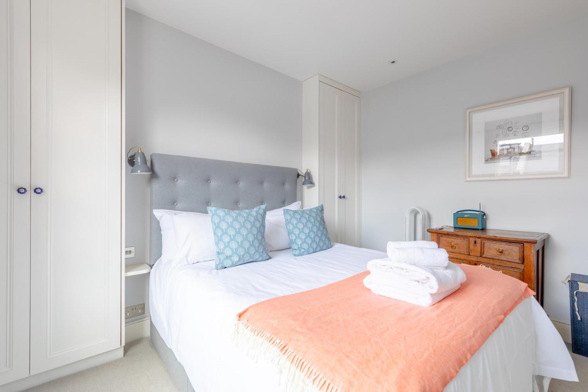 Bright & Stylish 1bd Flat - Wandsworth Town