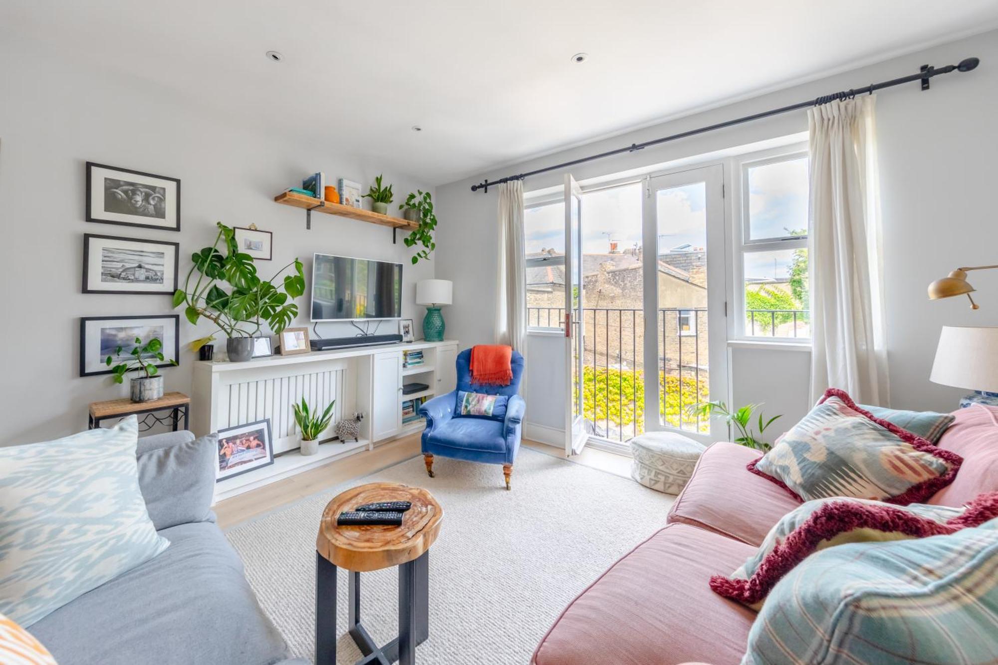Bright & Stylish 1bd Flat - Wandsworth Town Londra
